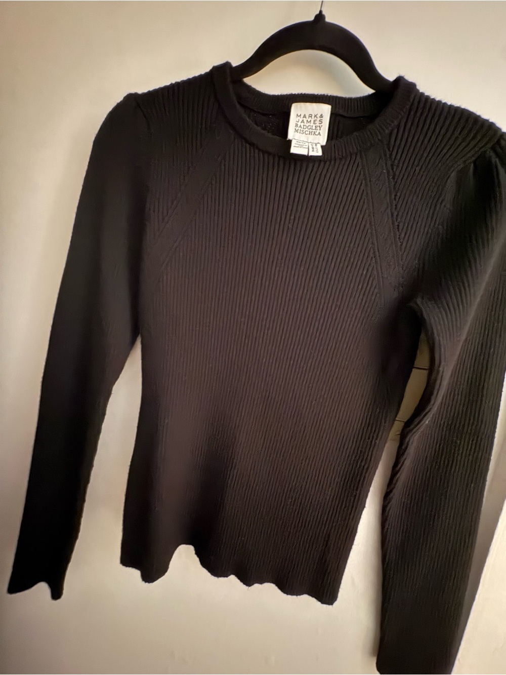 Sweater weather ! Badgley Mischka Black Ribbed Crew Neck Sweater
